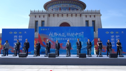 “絲路共筑 膚健中國(guó)——院士領(lǐng)航皮膚真菌防治萬里行”皮膚病義診活動(dòng)在泰州舉行